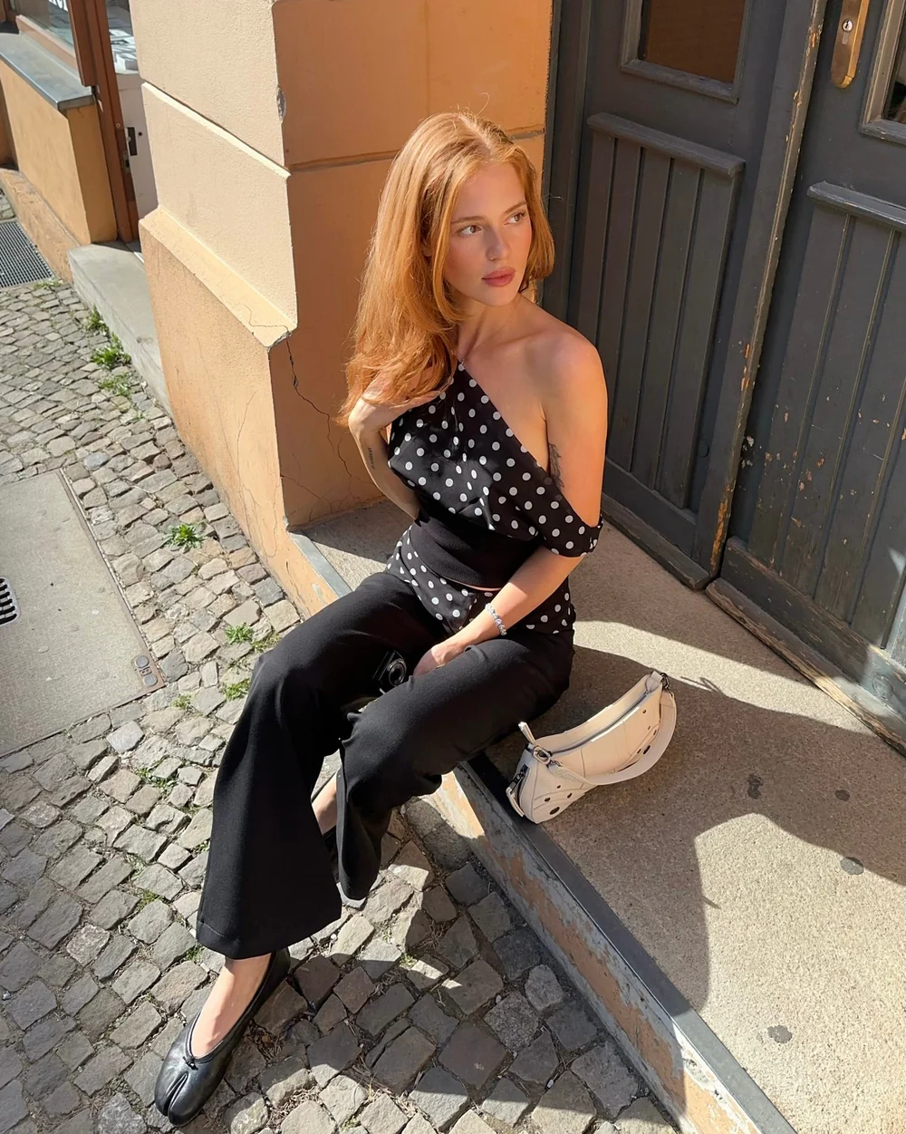 One-shoulder wide-leg pants polka dot set