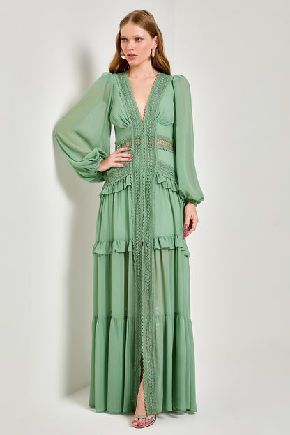 V - neck flounced maxi dress