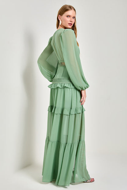 V - neck flounced maxi dress