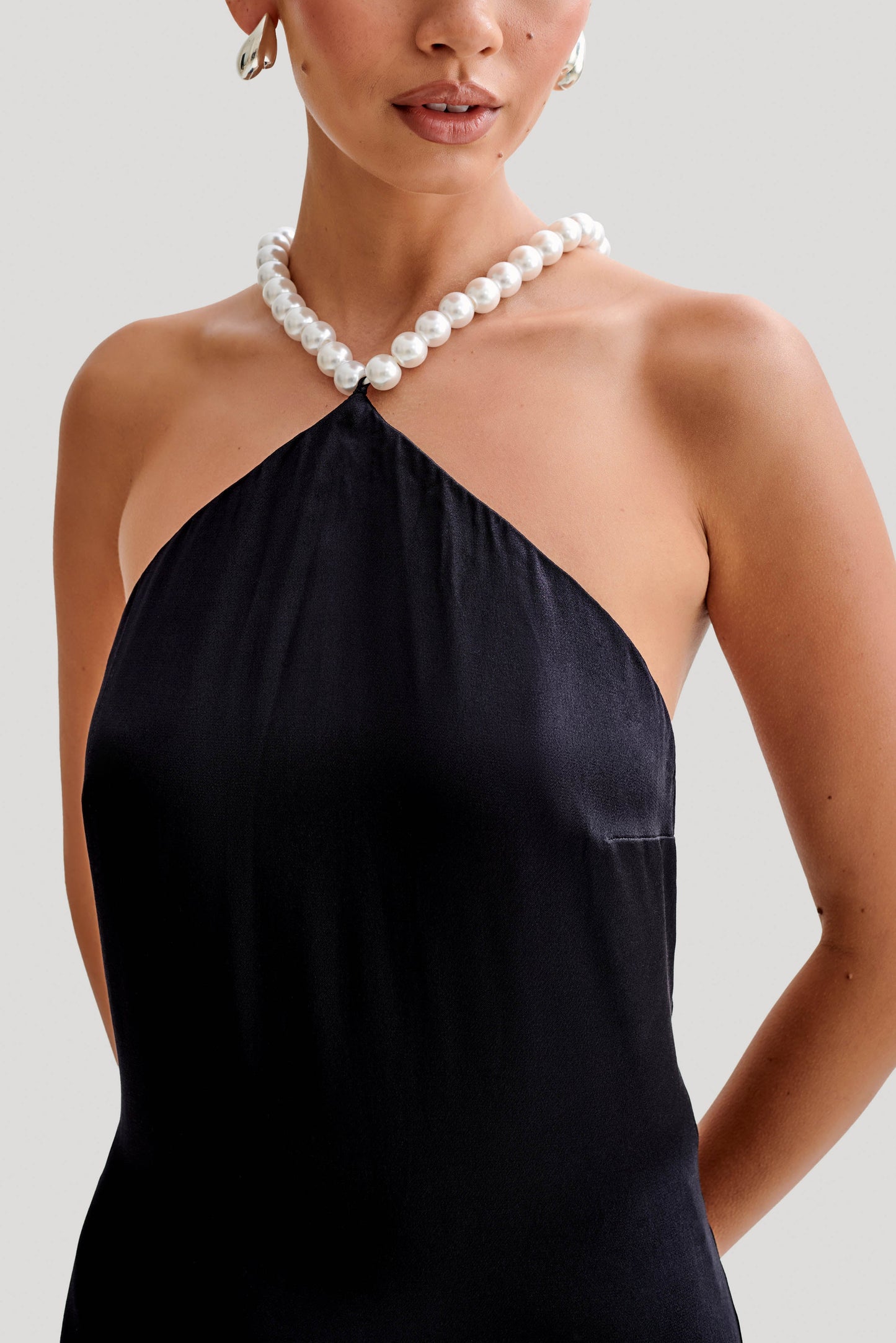 Elegant Pearl Backless Dress
