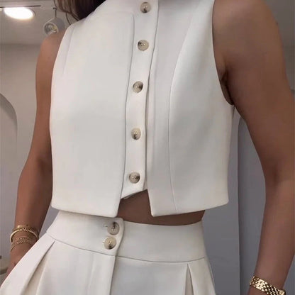 Chic Sleeveless Comfort Suit